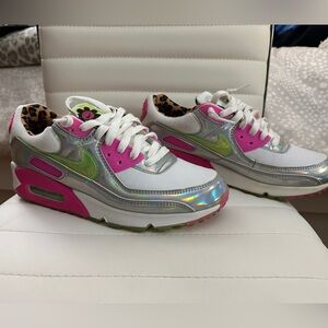 MOVING SALE Nike Air Max 90 LX
